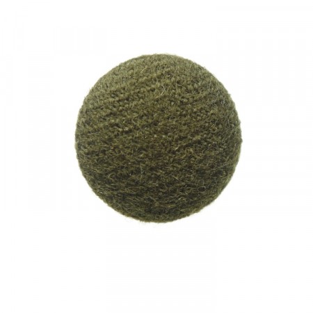 Knapper i  grønt ullstoff