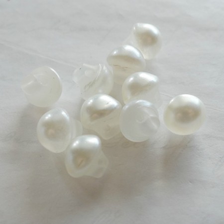 Barneknapper hvite i glass