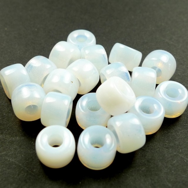 30)hvitt opal